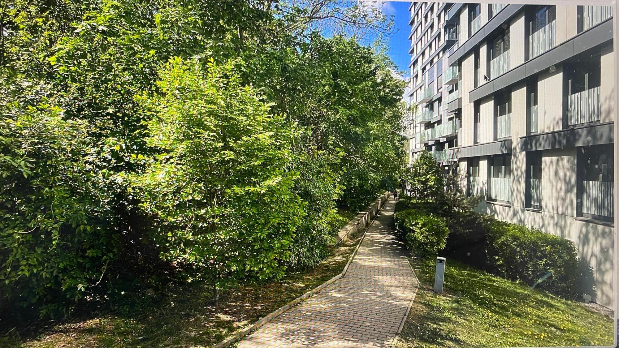 Apartamento Garden Tower - 8 Min Do Centra, Garaz